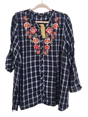 NWT Andree By Unit Embroidered Floral Tunic Top Women Plus Size 1X 2X 3X Blue